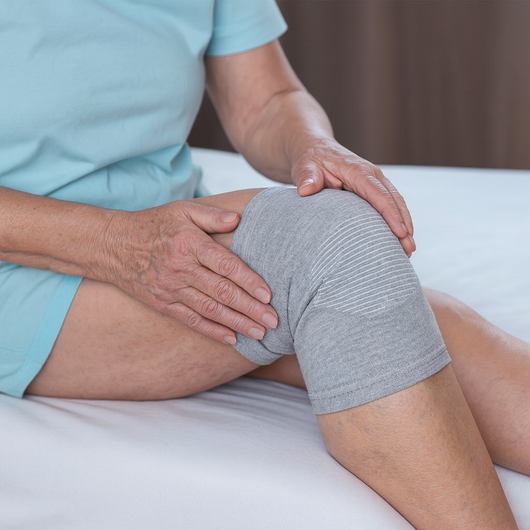 The Reason Your Knees Are Worse In The Morning Has Nothing To Do With Age